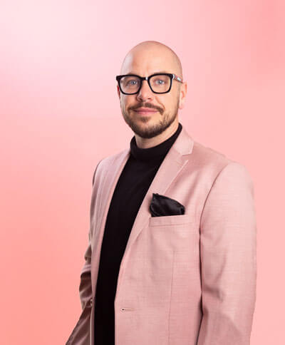Dr. Tobias Wiggins