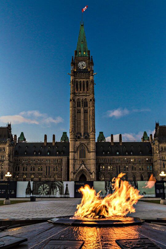 Image of the peace tower at parliament hill