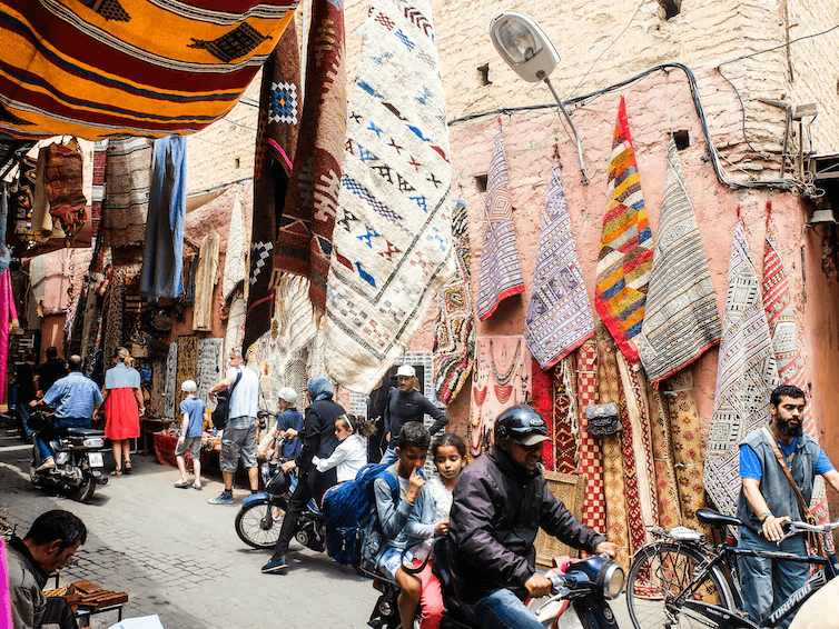 city street image of merchants
